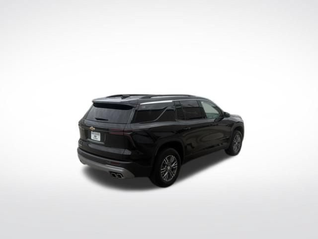 Used 2025 Chevrolet Traverse LT FWD image 3