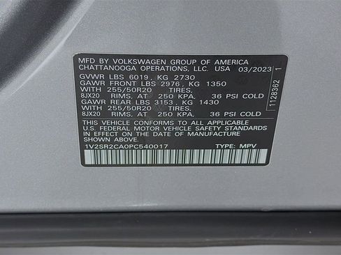 Used 2023 Volkswagen Atlas SEL R-Line image 34