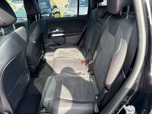 Used 2022 Mercedes-Benz GLB 250 4MATIC image 12