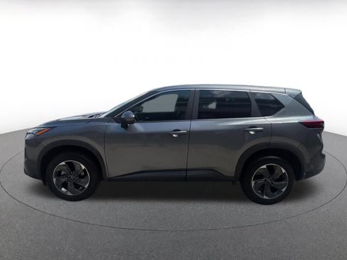 Used 2025 Nissan Rogue SV FWD image 8