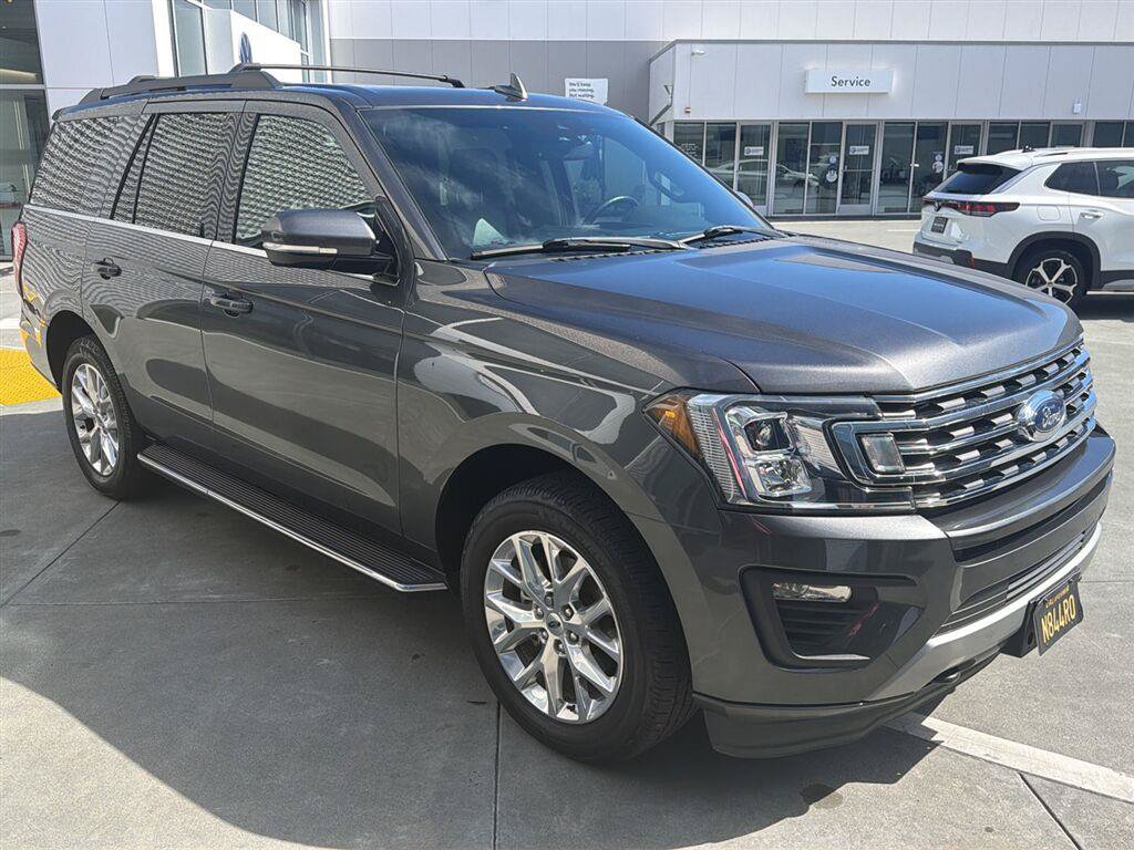 Used 2020 Ford Expedition XLT w/ Equipment Group 202A AWD/4WD image 4