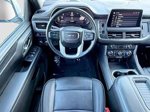 Used 2023 GMC Yukon SLT AWD/4WD image 16