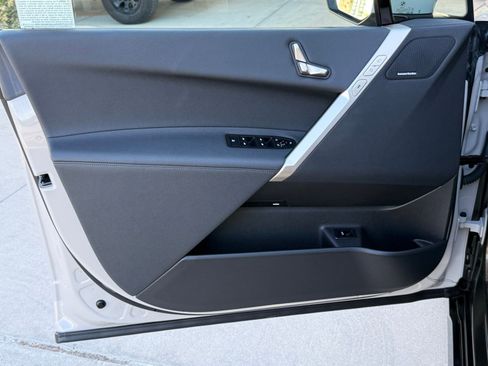 Used 2026 BMW iX xDrive60 image 20