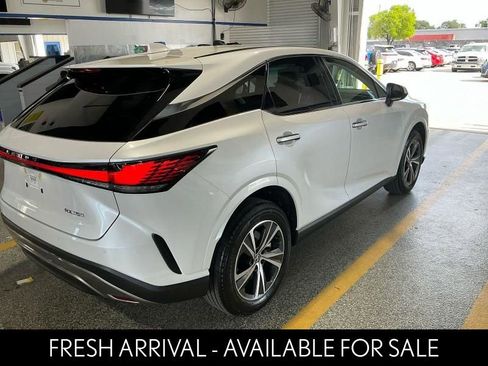 Used 2024 Lexus RX 350 FWD w/ Technology Package image 3
