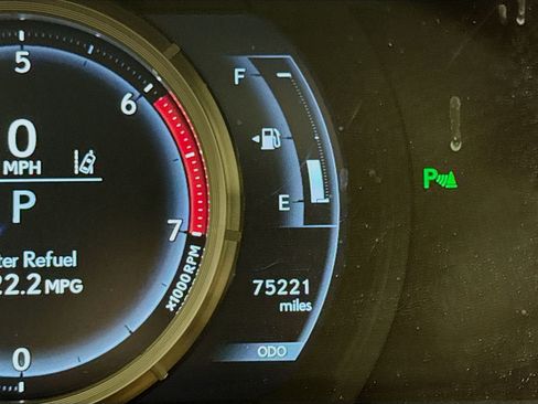 Used 2019 Lexus IS 300 F Sport w/ F Sport Package image 12