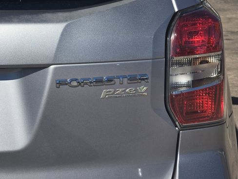 Used 2016 Subaru Forester 2.5i Touring w/ Popular Package #2 image 41