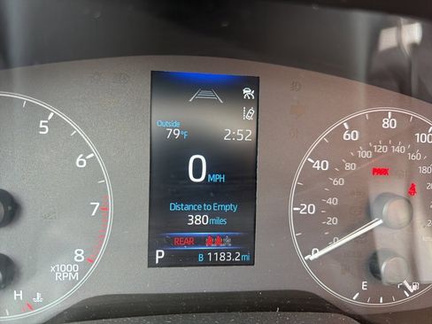 Used 2025 Toyota Corolla LE image 15