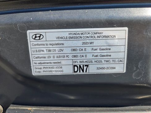 Used 2023 Genesis G70 2.0T image 65