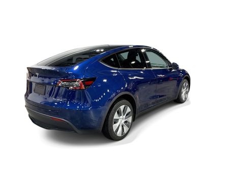 Certified 2023 Tesla Model Y Long Range AWD/4WD image 6