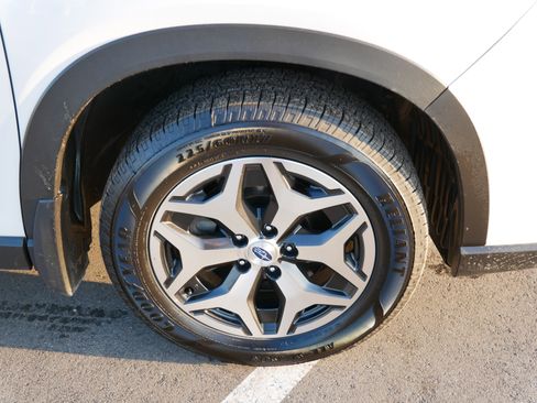 Used 2023 Subaru Forester Premium image 15