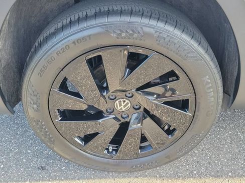 Certified 2024 Volkswagen Atlas SE FWD image 5
