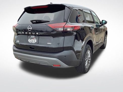 Used 2023 Nissan Rogue S image 11