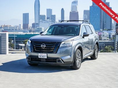 Used 2022 Nissan Pathfinder SV w/ SV Black Package
