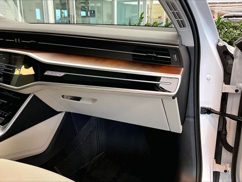 Used 2023 Audi A6 Premium Plus w/ Premium Plus Package image 18