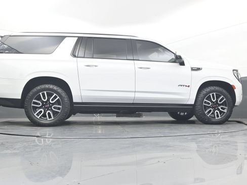 Used 2021 GMC Yukon XL AT4 w/ AT4 Premium Plus Package AWD/4WD image 30