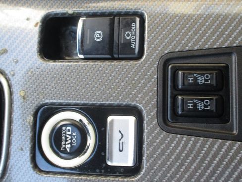 Used 2020 Mitsubishi Outlander SEL image 15