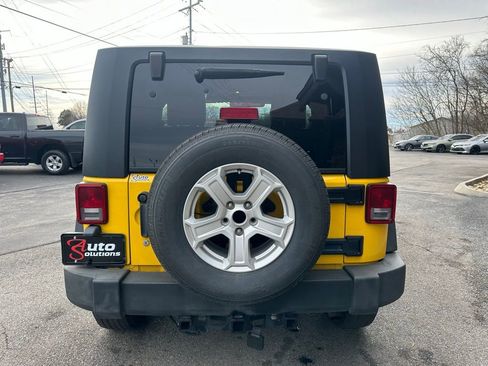 Used 2009 Jeep Wrangler X image 4