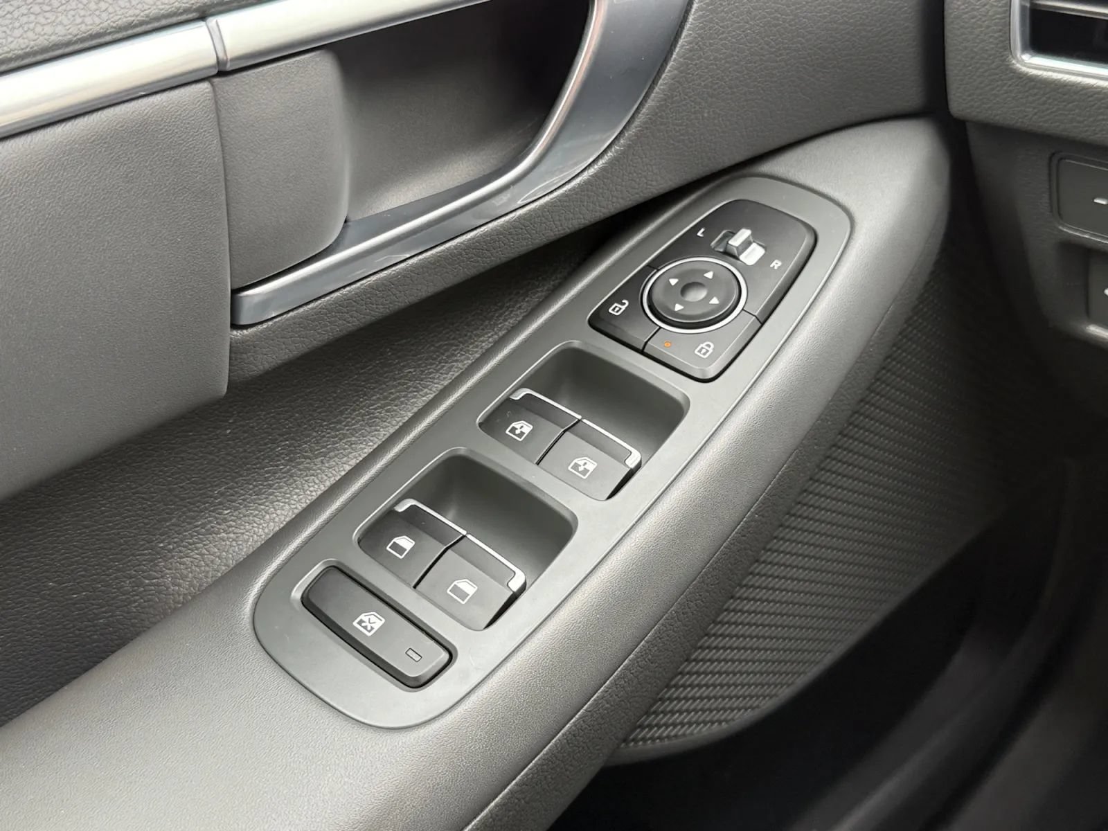 Used 2020 Hyundai Sonata SEL Plus FWD image 40