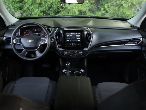 Used 2019 Chevrolet Traverse LS FWD image 19