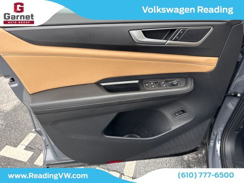 Certified 2024 Volkswagen Atlas Cross Sport SEL R-Line image 11