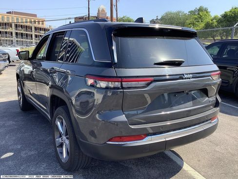 Used 2022 Jeep Grand Cherokee Limited w/ Luxury Tech Group II RWD image 5