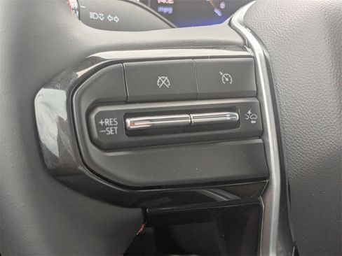 Certified 2025 Chevrolet Colorado Z71 w/ Z71 Convenience Package 2 image 17