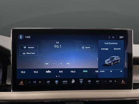 Used 2023 Lincoln Corsair AWD image 19