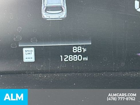 Used 2025 Kia Soul LX w/ LX Technology Package FWD image 32