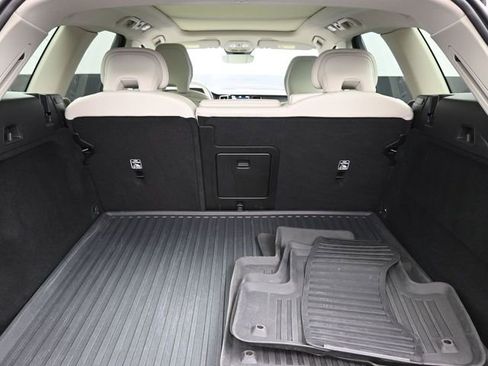 Used 2024 Volvo XC60 B5 Plus w/ Protection Package Premier image 31