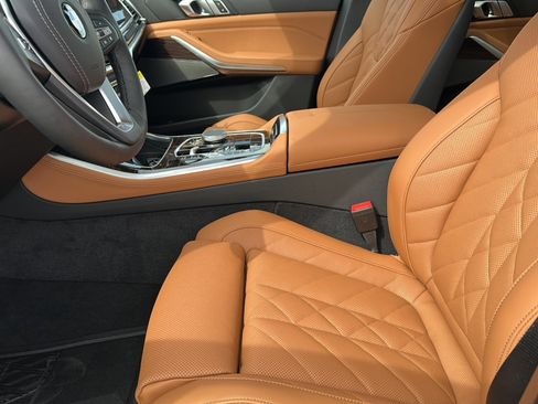 New 2026 BMW X5 xDrive40i w/ Premium Package image 10