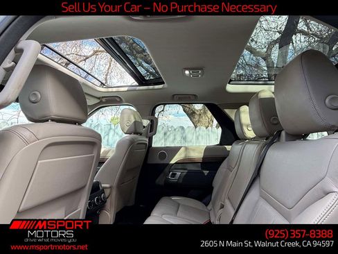 Used 2018 Land Rover Discovery HSE AWD/4WD image 7