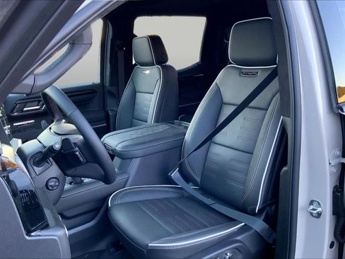 New 2026 GMC Sierra 1500 AT4X AWD/4WD image 9