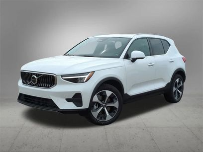New 2025 Volvo XC40 B5 Core w/ Protection Package Premier