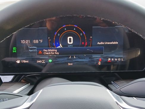 New 2026 Chevrolet Suburban Z71 image 8