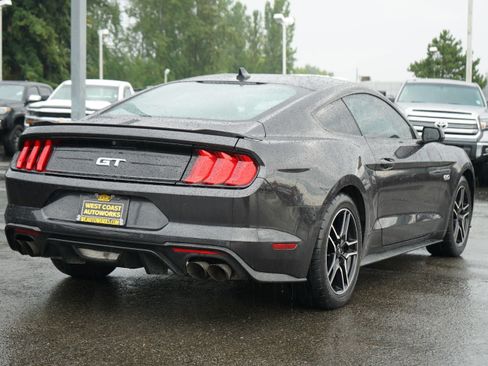 Used 2022 Ford Mustang GT RWD image 5