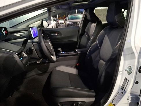 New 2026 Toyota Prius XLE image 8