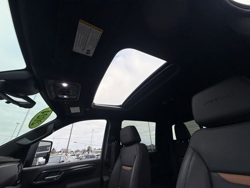 Used 2024 GMC Sierra 2500 AT4 w/ Technology Package image 5