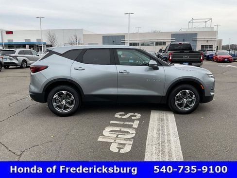 Used 2025 Chevrolet Blazer LT image 7