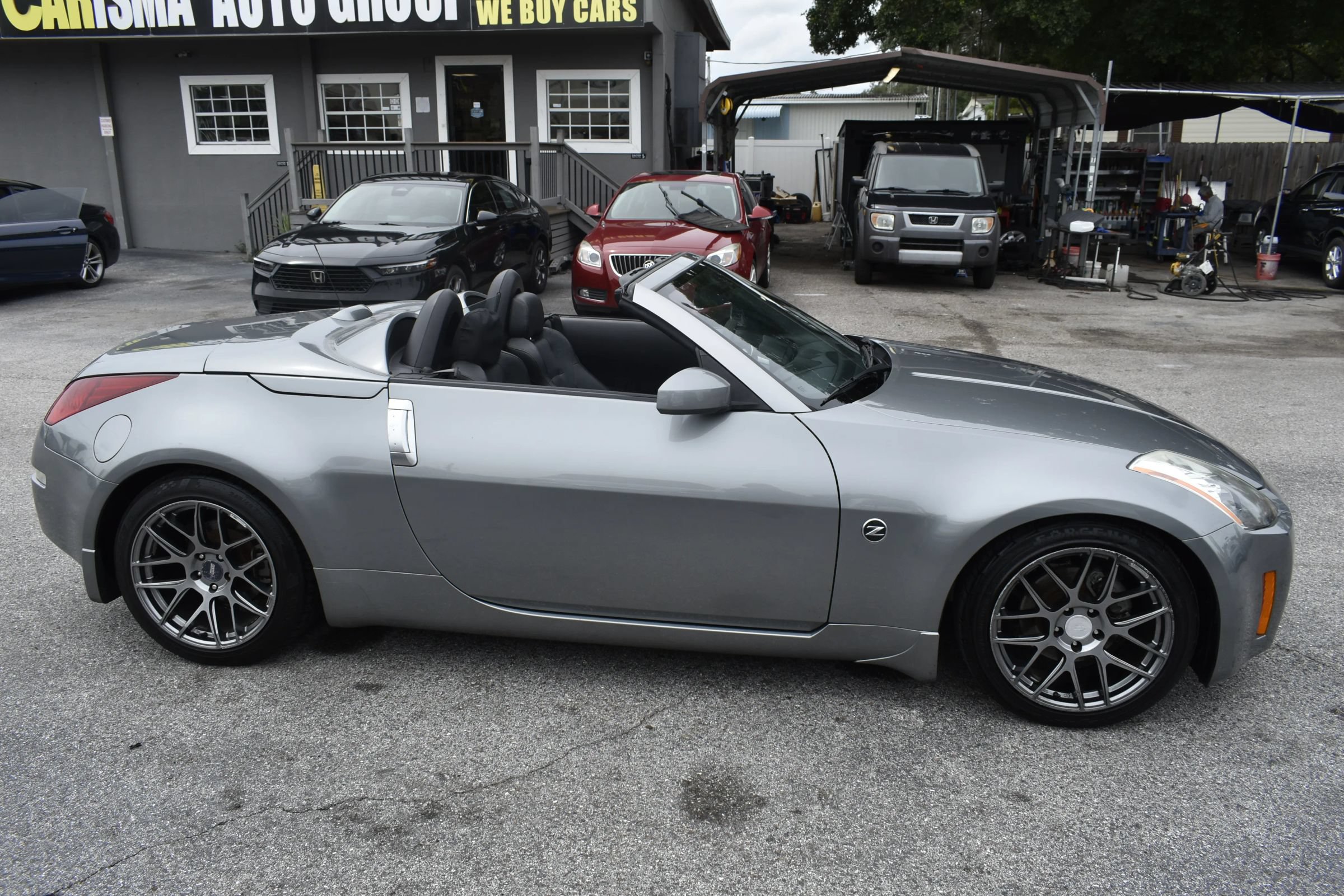 Used 2004 Nissan 350Z Touring RWD image 8