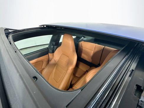 Certified 2025 Porsche 911 Carrera GTS RWD image 14