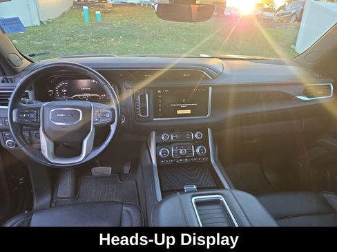 Used 2022 GMC Yukon Denali w/ Denali Premium Package image 15
