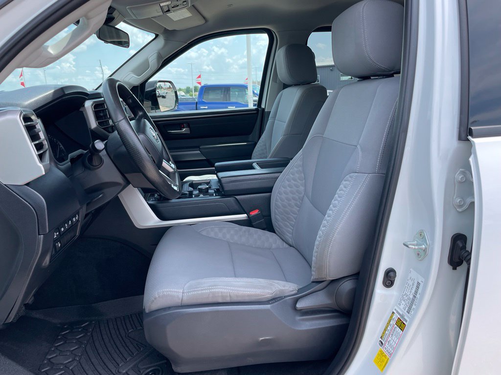 Used 2023 Toyota Tundra SR5 w/ SR5 Convenience Package AWD/4WD image 7