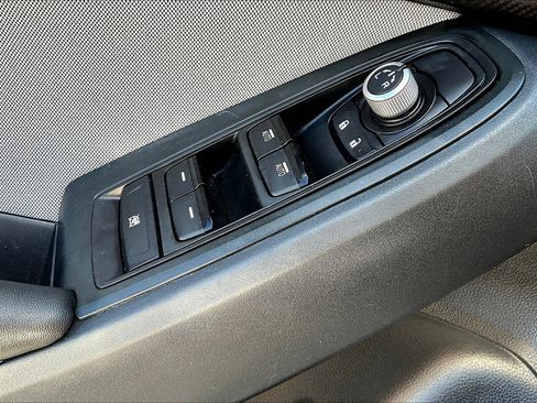 Used 2022 Subaru Crosstrek 2.0i Premium w/ Moonroof Package image 34