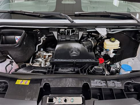 Certified 2025 Mercedes-Benz Sprinter 2500 image 28