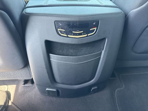 Used 2020 Cadillac Escalade Luxury RWD image 18
