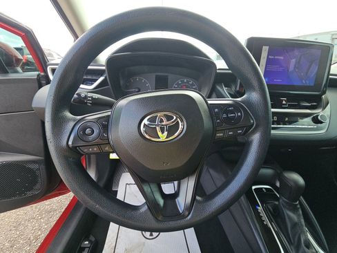Used 2023 Toyota Corolla LE FWD image 7