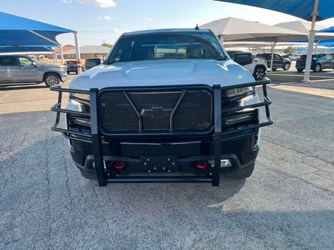 Used 2022 Chevrolet Silverado 1500 LT Trail Boss AWD/4WD image 2