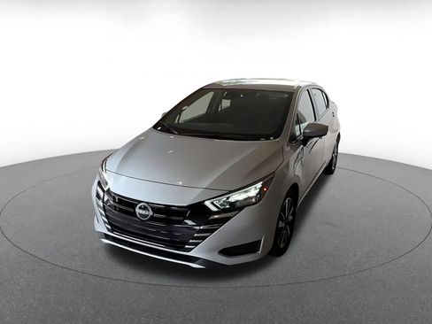 Used 2025 Nissan Versa SV FWD image 7