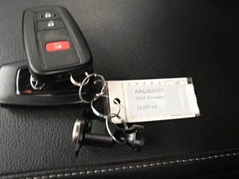 Used 2024 Toyota 4Runner Limited image 9