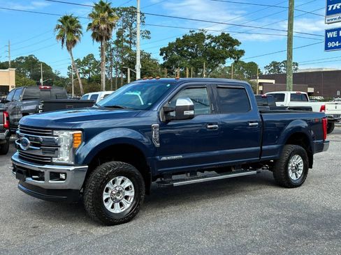 Used 2017 Ford F250 Lariat w/ Lariat Ultimate Package AWD/4WD image 2